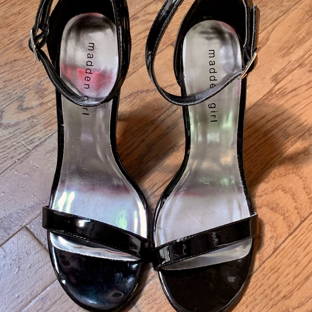 Women’s Madden Girl “Dafney” Black Patent Dress Sandal Size 10M